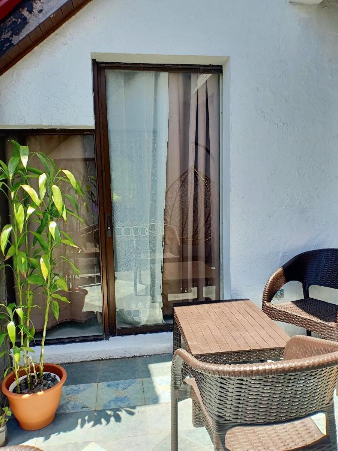 El Castillo Bed And Breakfast Angono Extérieur photo