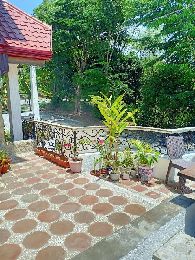 El Castillo Bed And Breakfast Angono Extérieur photo