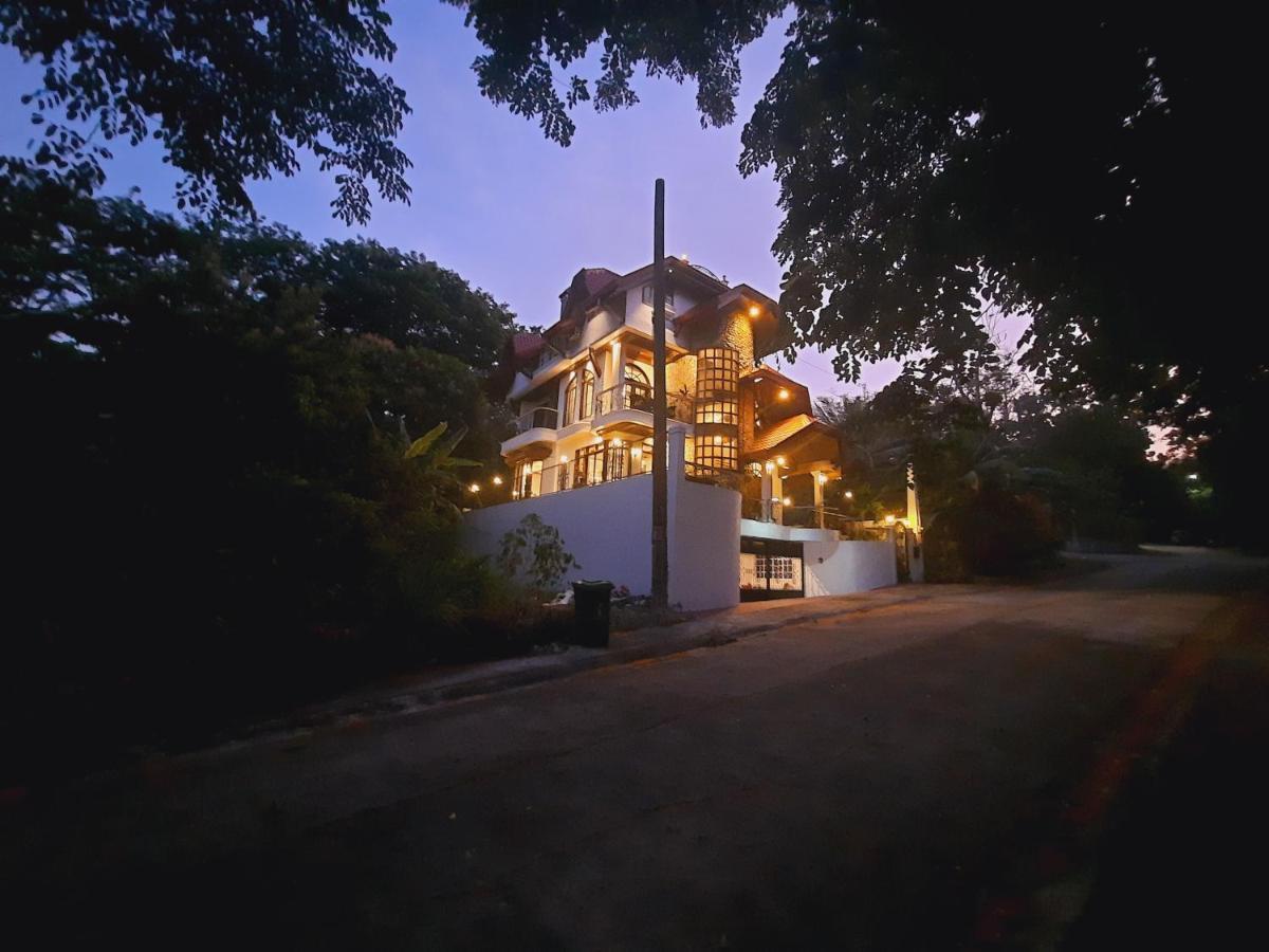 El Castillo Bed And Breakfast Angono Extérieur photo