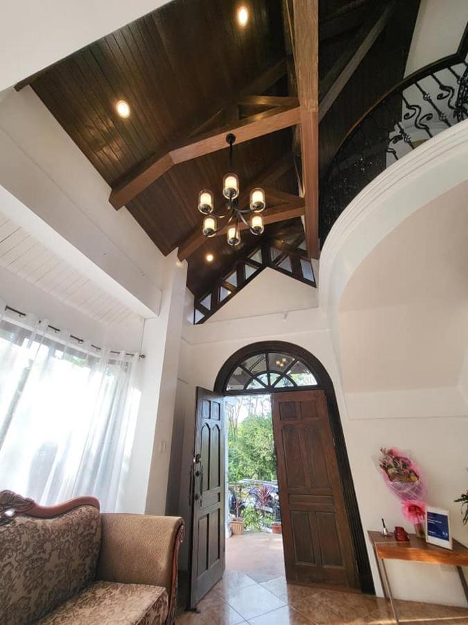El Castillo Bed And Breakfast Angono Extérieur photo