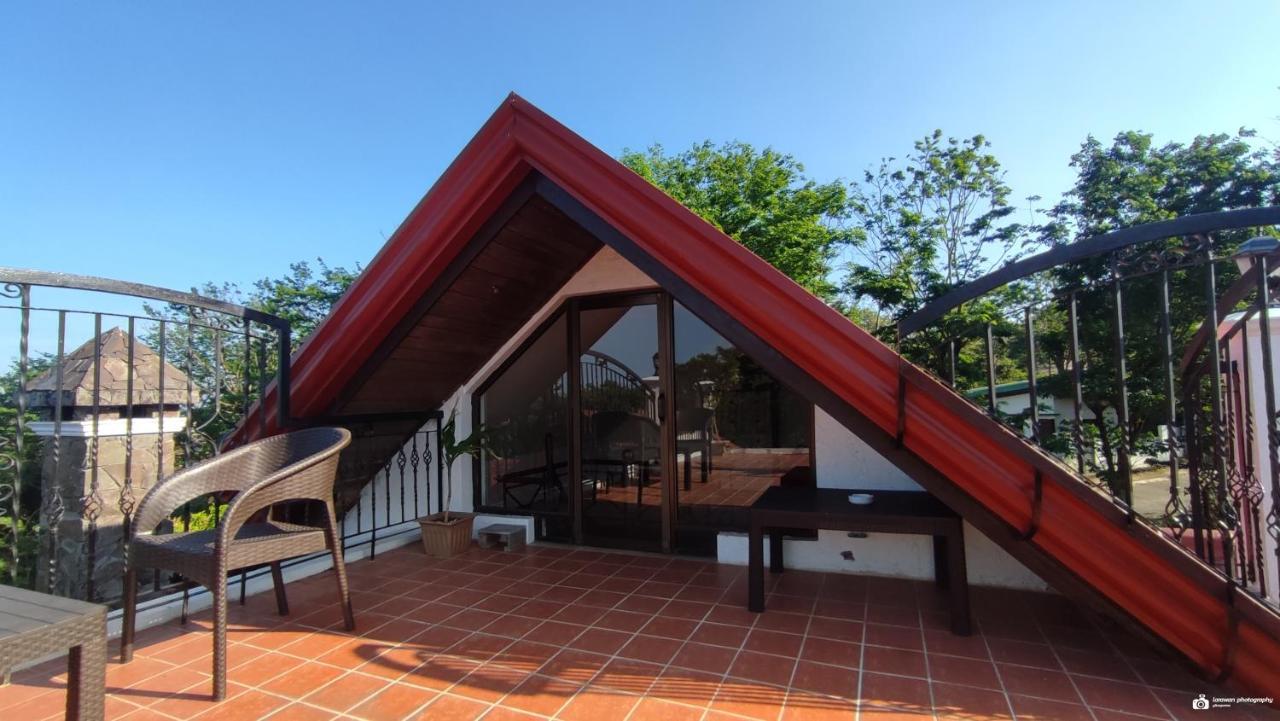 El Castillo Bed And Breakfast Angono Extérieur photo