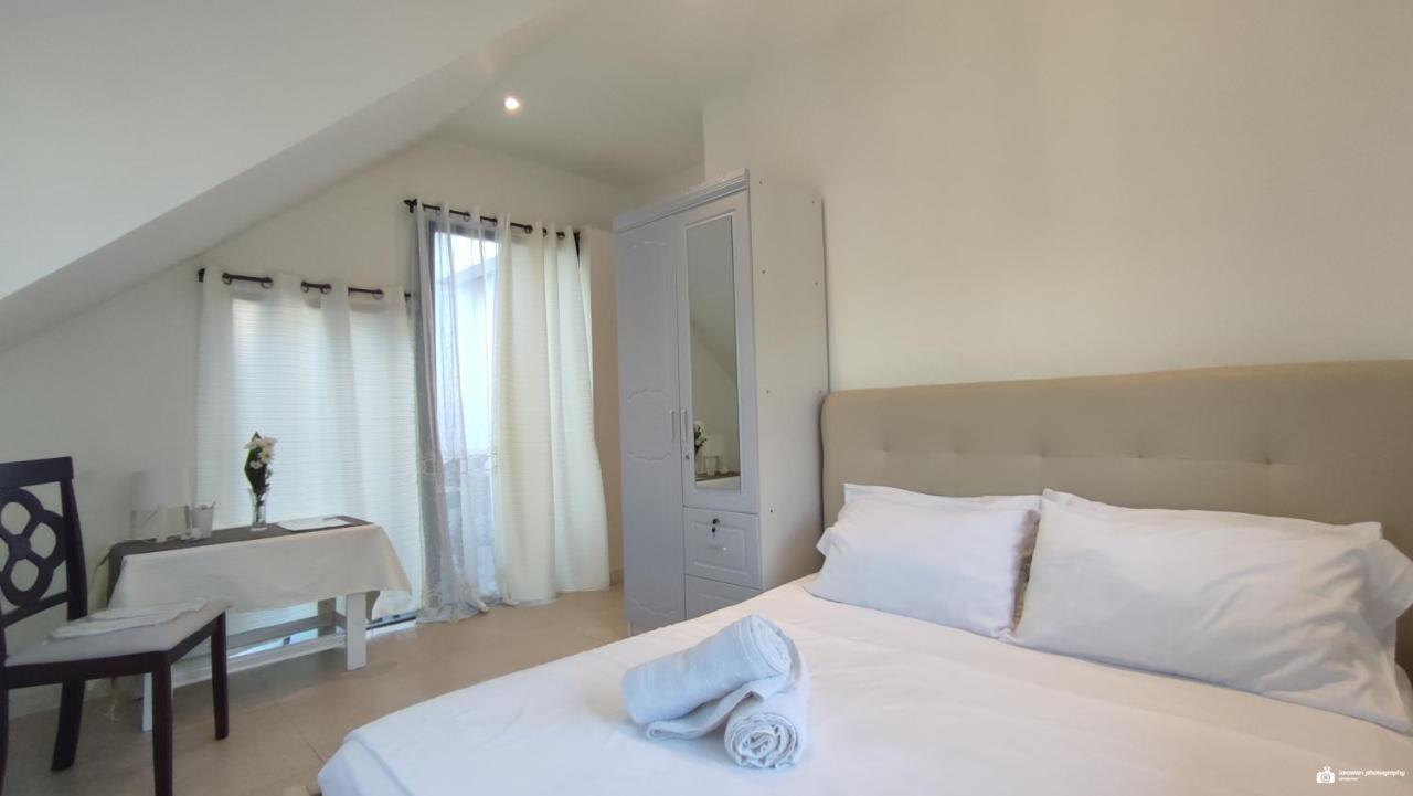 El Castillo Bed And Breakfast Angono Extérieur photo