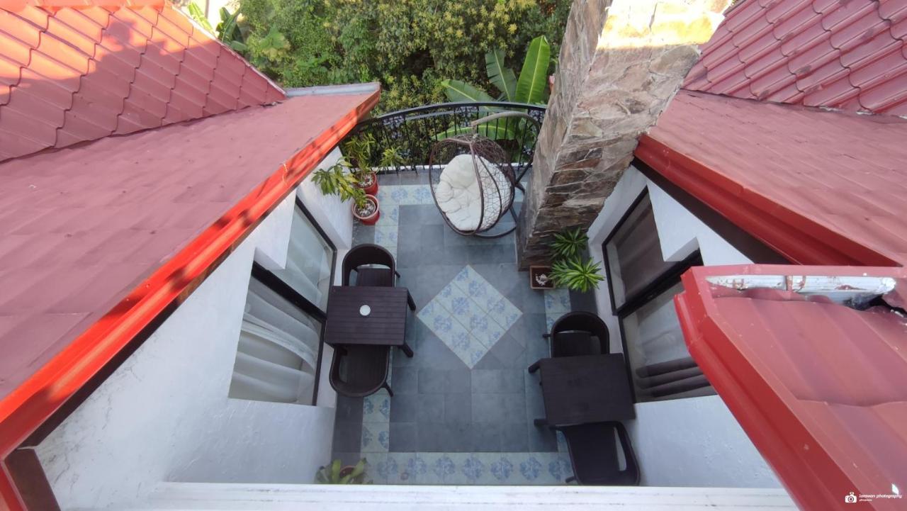 El Castillo Bed And Breakfast Angono Extérieur photo