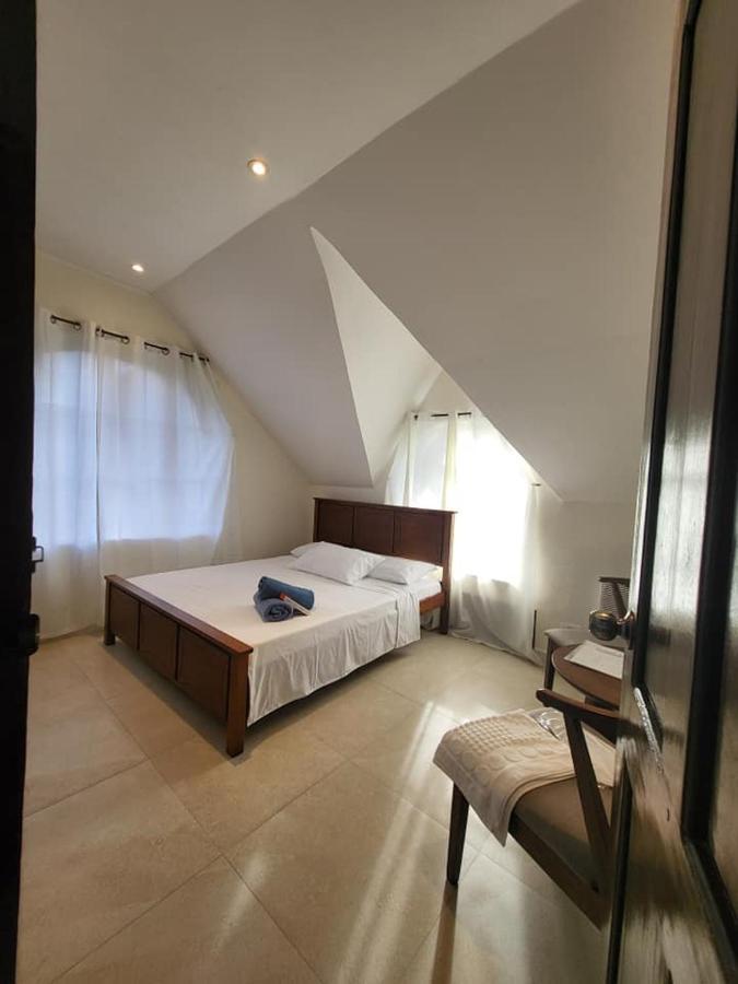 El Castillo Bed And Breakfast Angono Extérieur photo